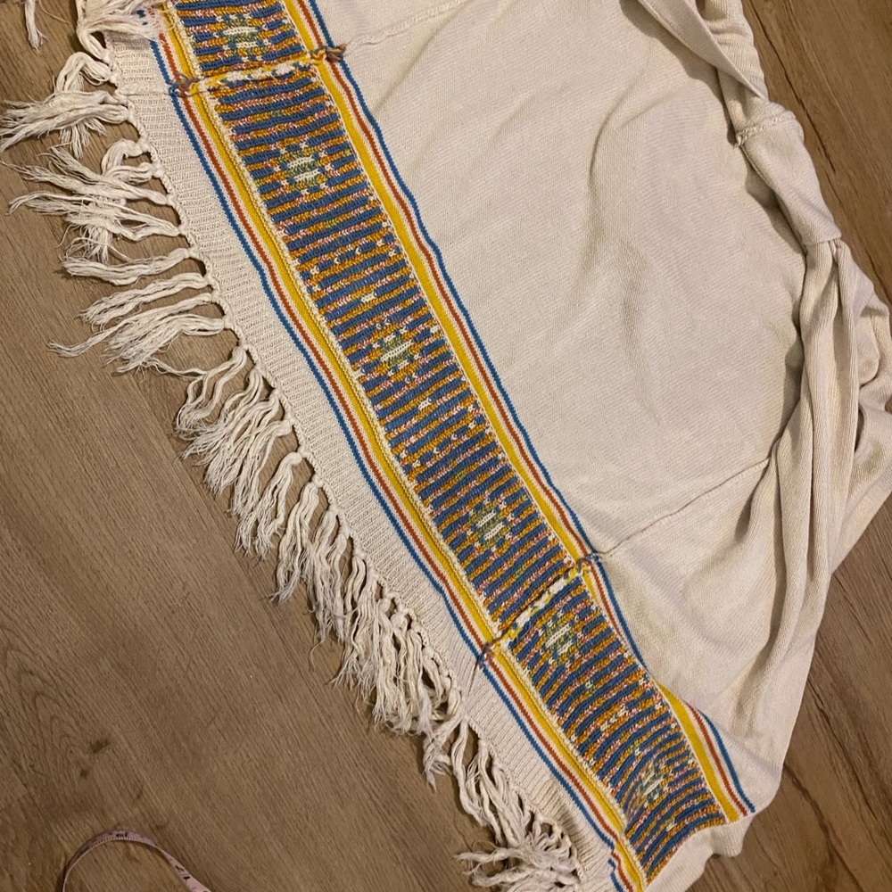 Cream Hooded Cardigan with Fringe and Pattern - Picture 7 of 17